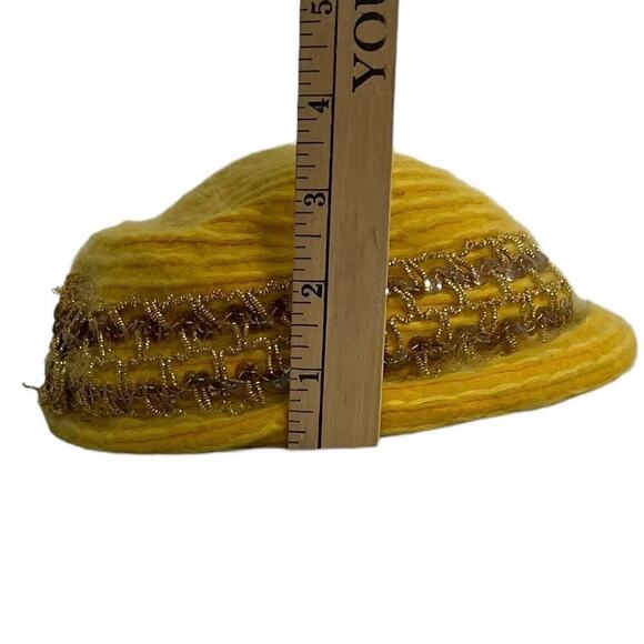 Vintage Yellow Felt Hat with Sparkle Thread 1950s - Picture 9 of 9